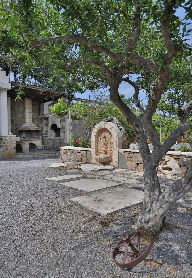 Amvikas Suites-Sitia Buitenkant foto