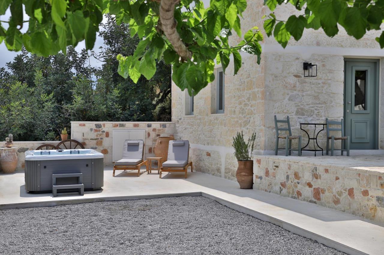 Amvikas Suites-Sitia Buitenkant foto