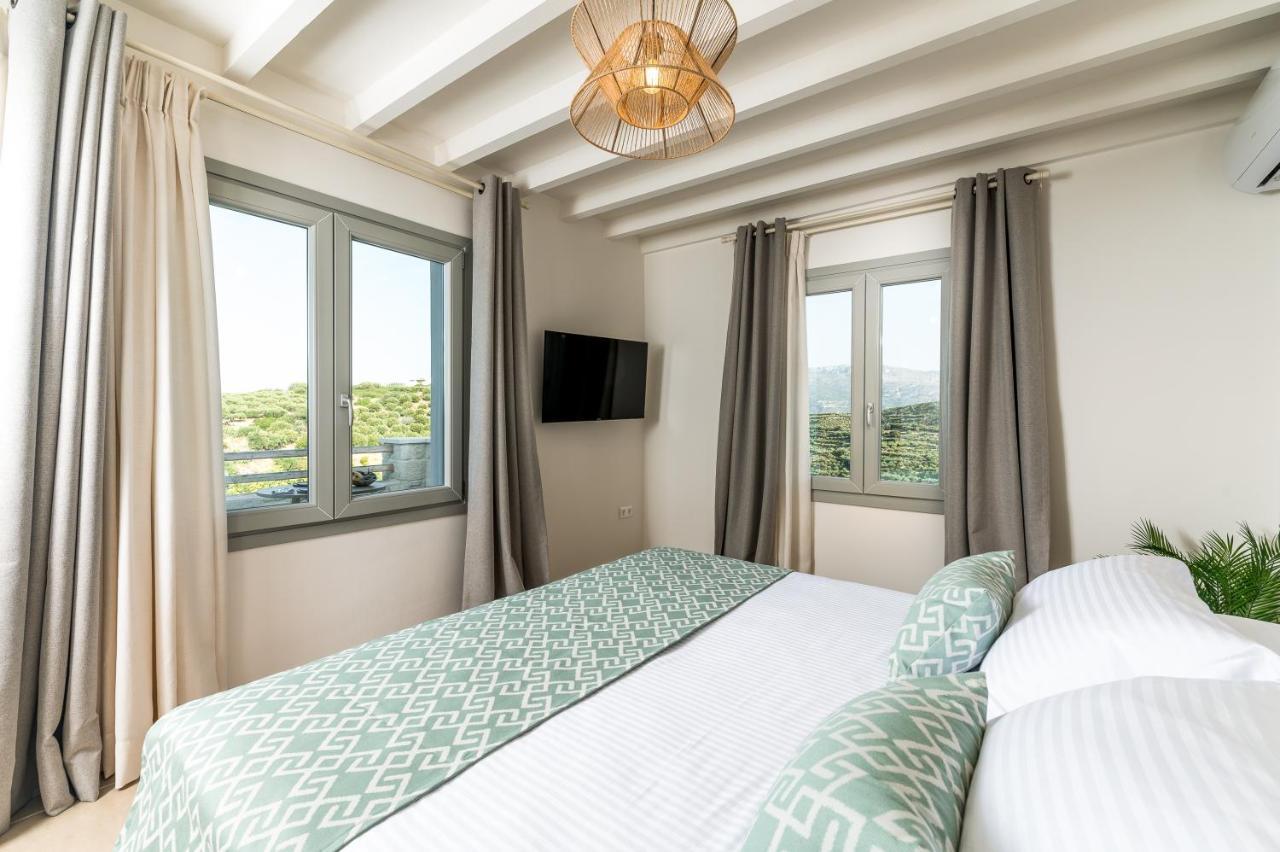 Amvikas Suites-Sitia Buitenkant foto