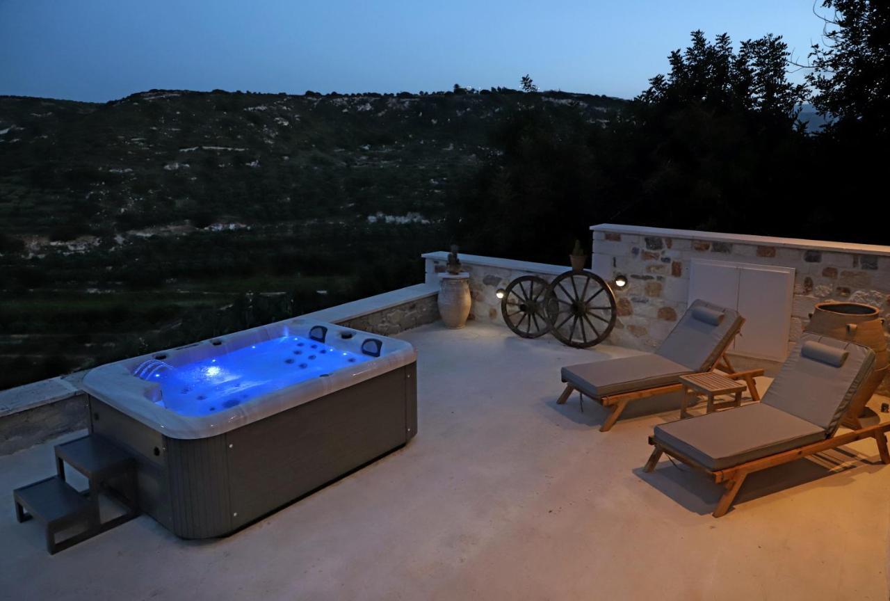 Amvikas Suites-Sitia Buitenkant foto