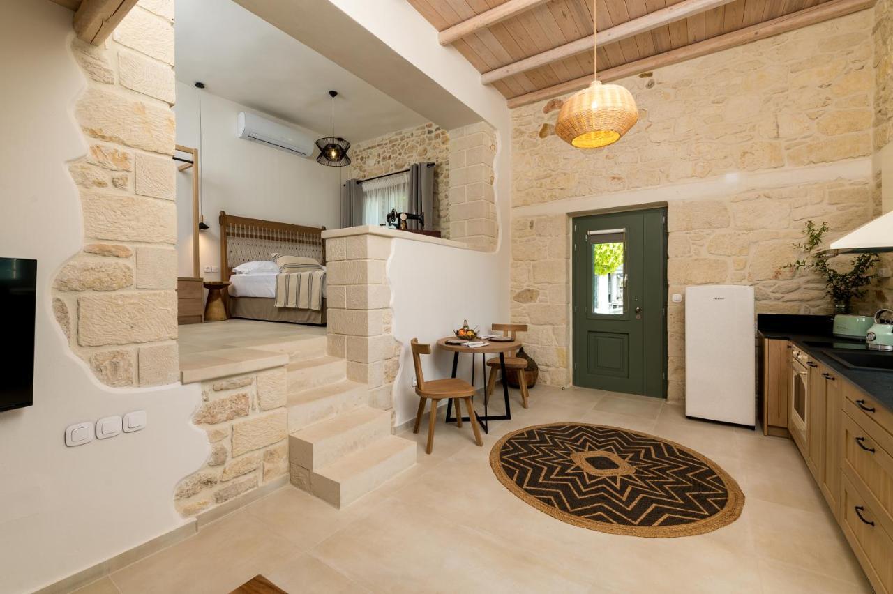 Amvikas Suites-Sitia Buitenkant foto